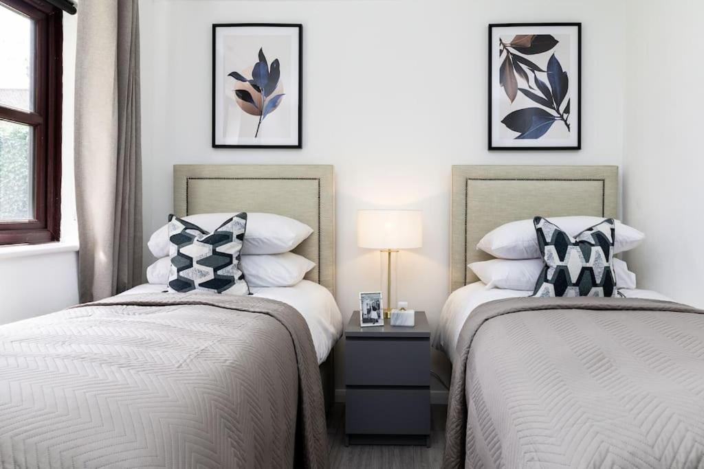 Cosy Decorated Flat In Tonbridge Apartamento Exterior foto